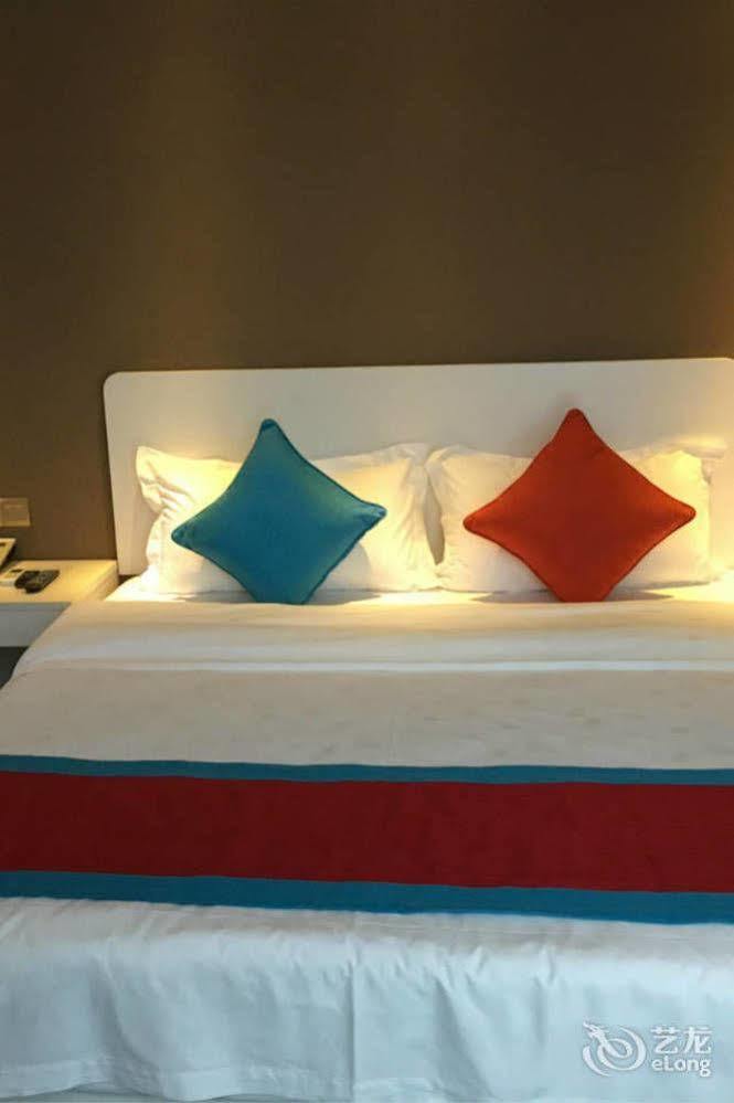 Yilan Hotel Shenzhen Investment Management Co. Ltd Luaran gambar