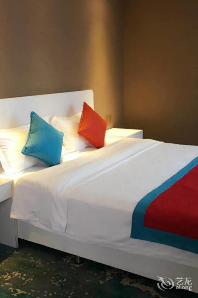 Yilan Hotel Shenzhen Investment Management Co. Ltd Luaran gambar